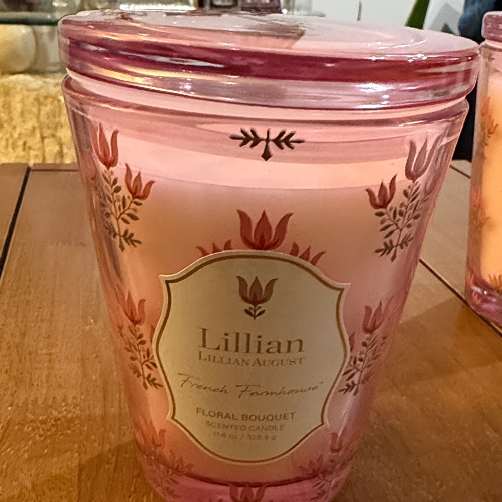 Lillian August Floral Bouquet Scented Candle Glass with Lid